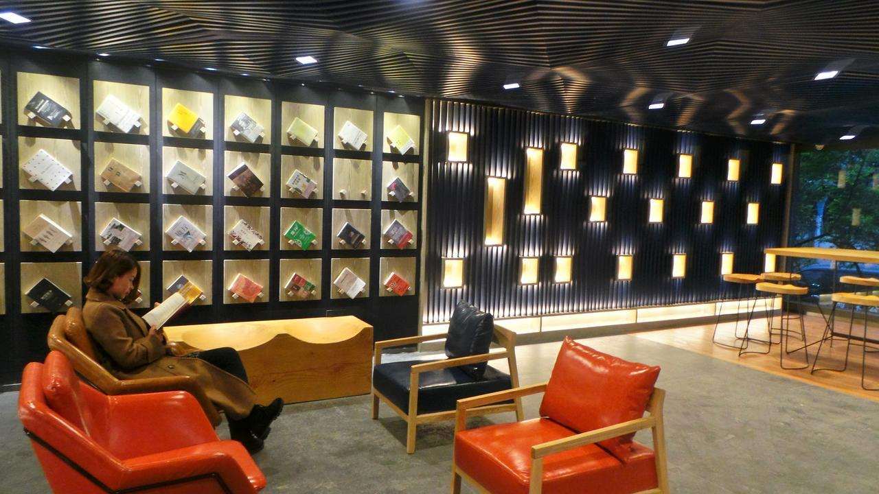 Lifu Hotel Wankel Jiang Tai Road Metro Station Branch Kuangcsou Kültér fotó