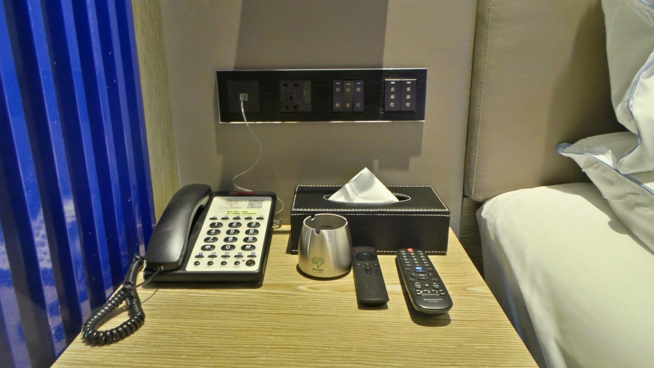 Lifu Hotel Wankel Jiang Tai Road Metro Station Branch Kuangcsou Kültér fotó
