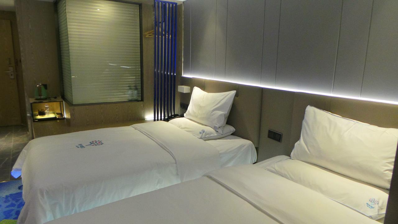 Lifu Hotel Wankel Jiang Tai Road Metro Station Branch Kuangcsou Kültér fotó